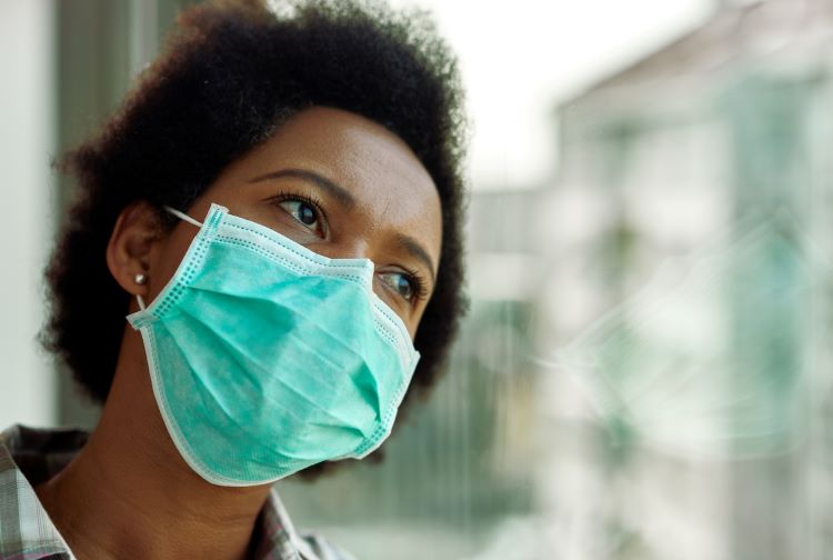 Woman wearing face mask